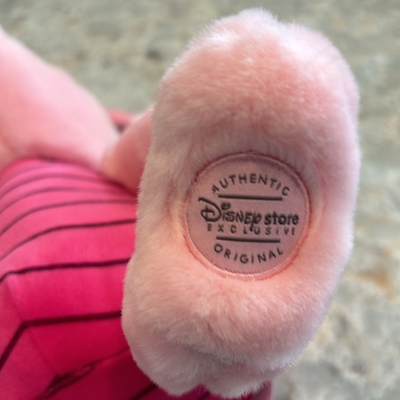 Authentic Disney Store Exclusive original Piglet Plush - Picture 4 of 7